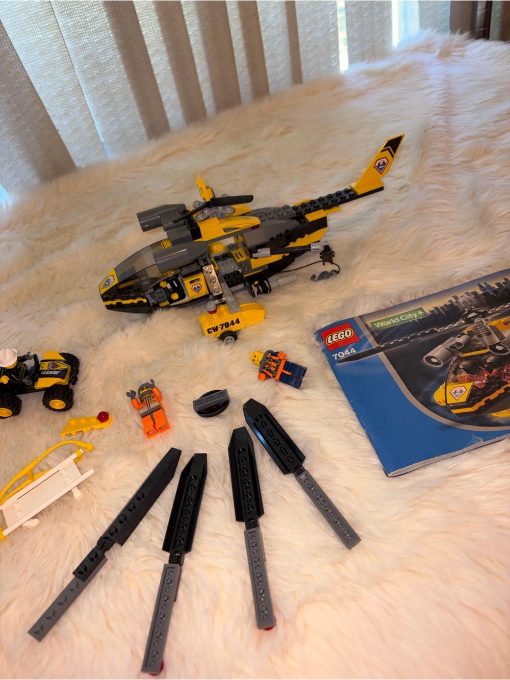 LEGO World City Yellow Rescue Helicopter Set 7044 from 2004